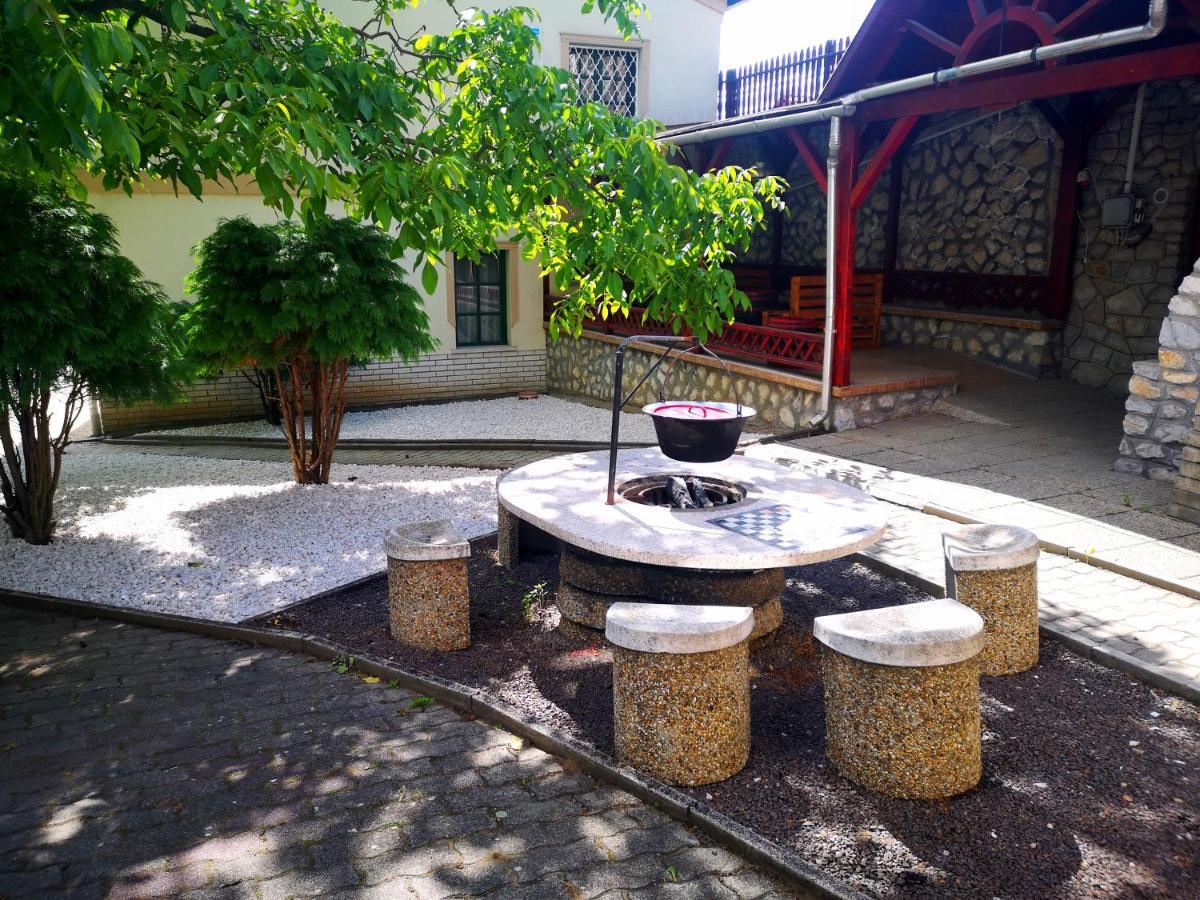 Zoeld Sziget Wellness Bed & Breakfast Egerszalok Bagian luar foto
